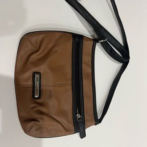 🌟 Nine West Small Brown & Black Crossbody Purse